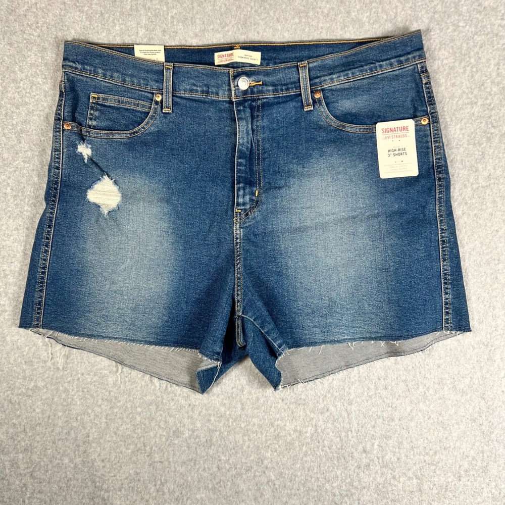 Signature Levi Strauss High Rise Shorts 18 Blue Denim Distressed W34